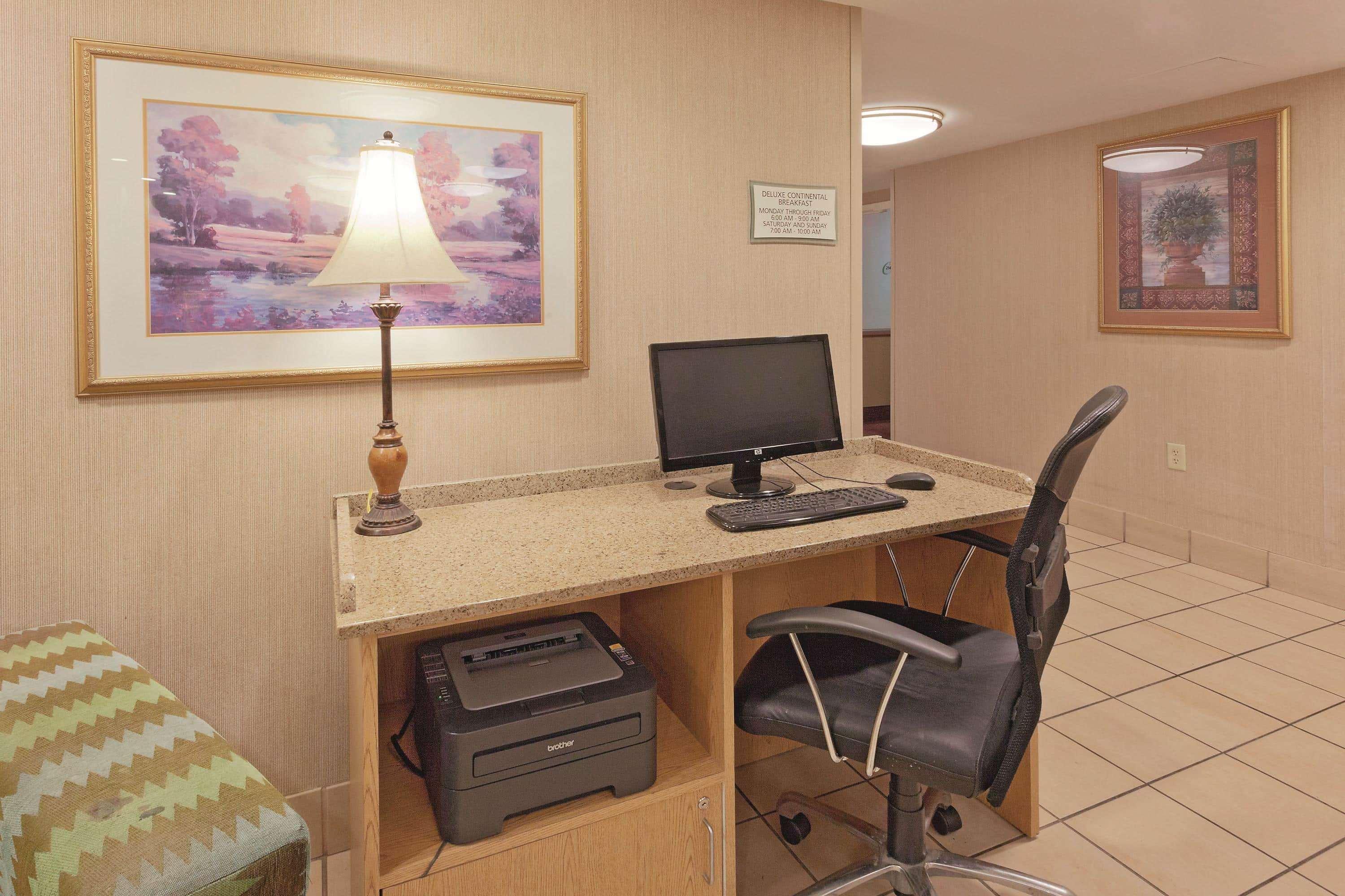 Hotel La Quinta By Wyndham Warwick Providence Airport Esterno foto