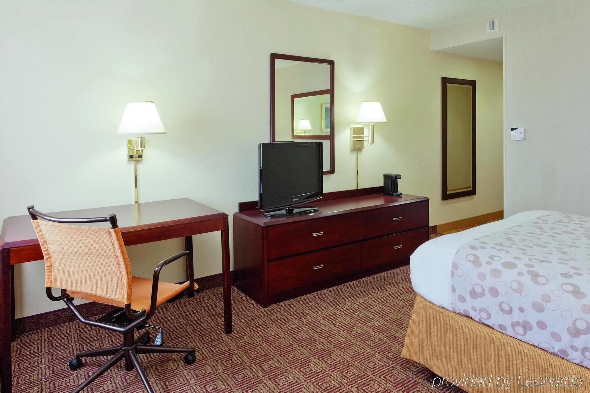 Hotel La Quinta By Wyndham Warwick Providence Airport Esterno foto