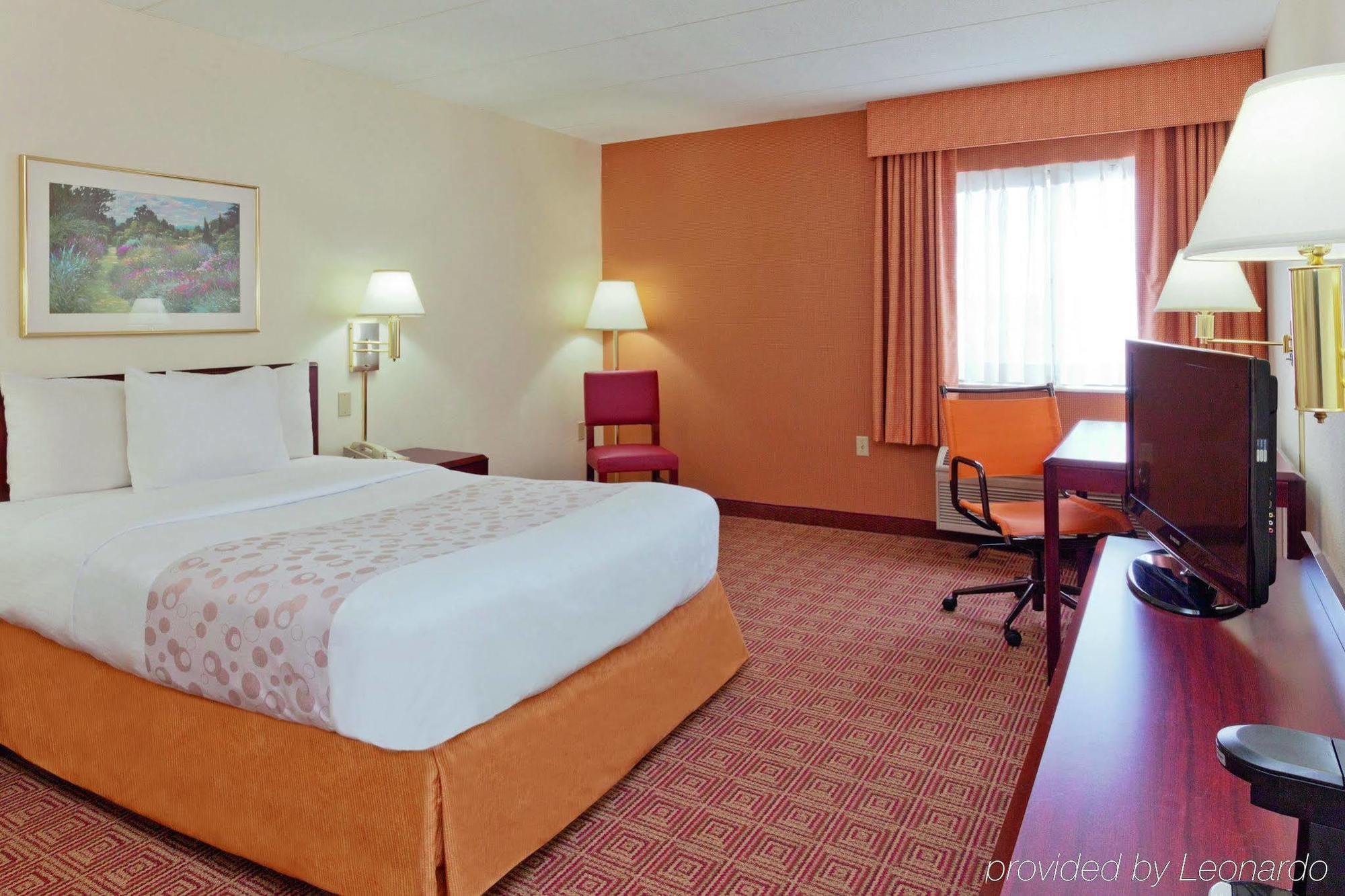 Hotel La Quinta By Wyndham Warwick Providence Airport Esterno foto