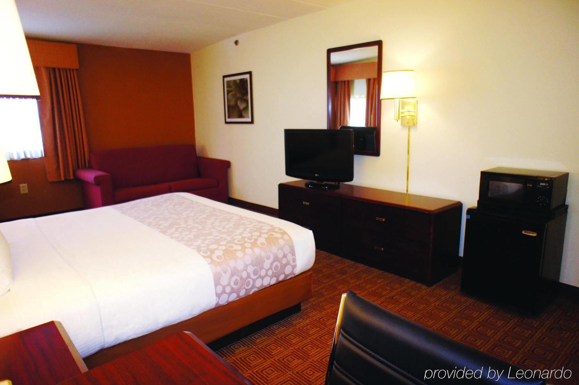 Hotel La Quinta By Wyndham Warwick Providence Airport Esterno foto