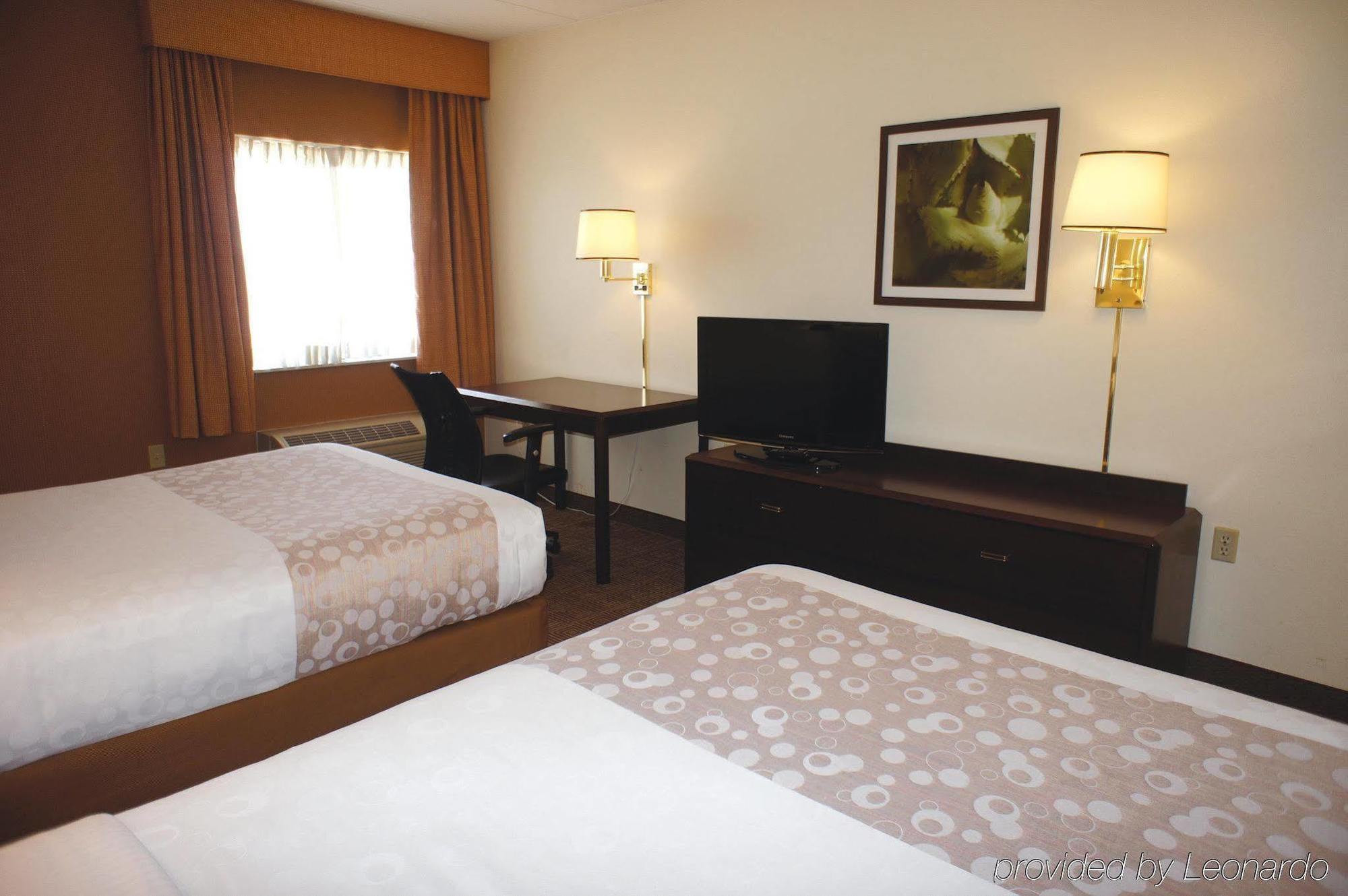 Hotel La Quinta By Wyndham Warwick Providence Airport Esterno foto