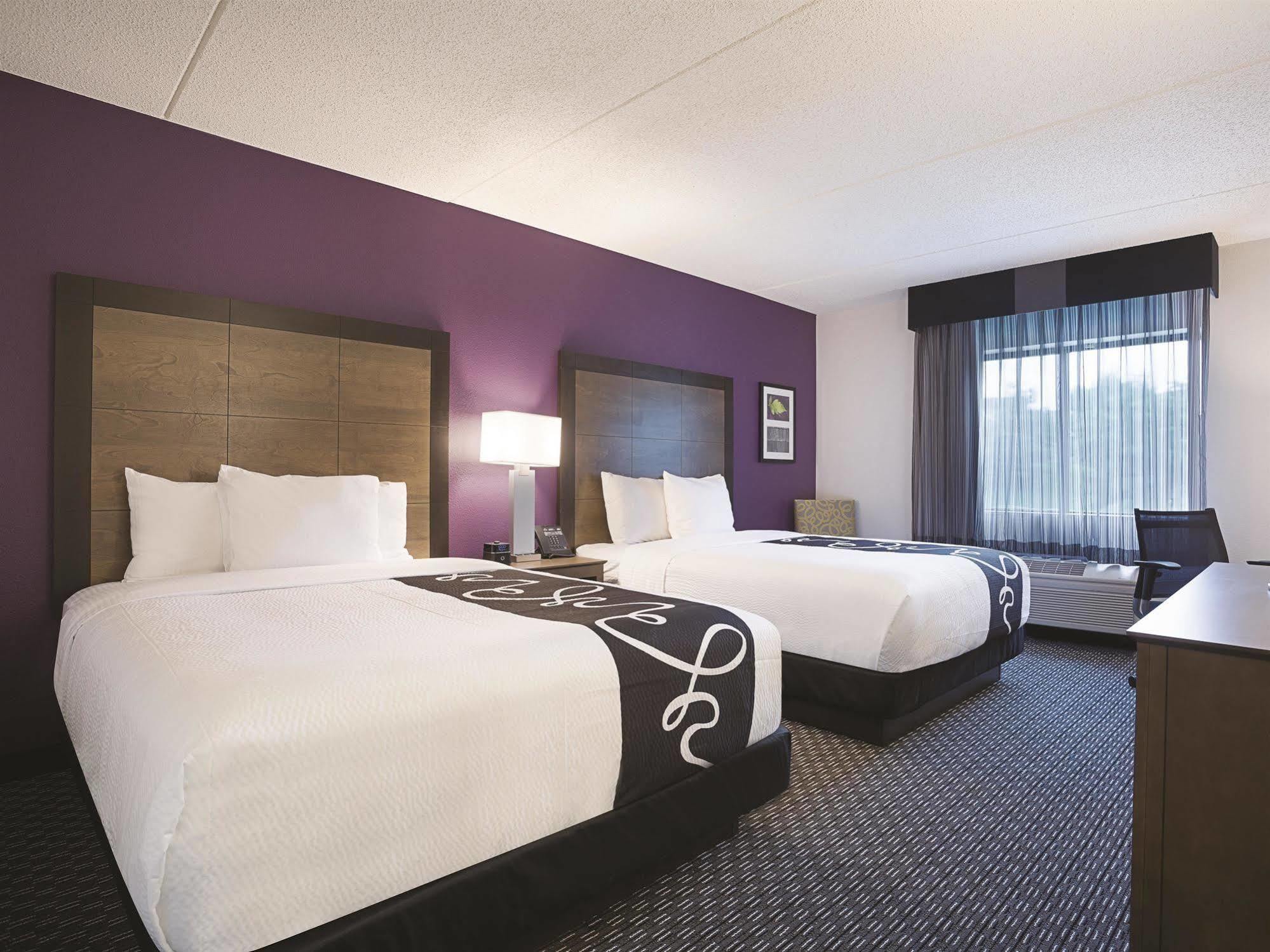Hotel La Quinta By Wyndham Warwick Providence Airport Esterno foto