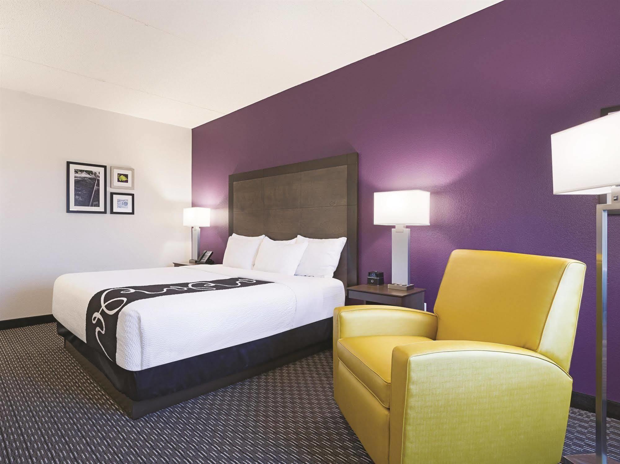 Hotel La Quinta By Wyndham Warwick Providence Airport Esterno foto